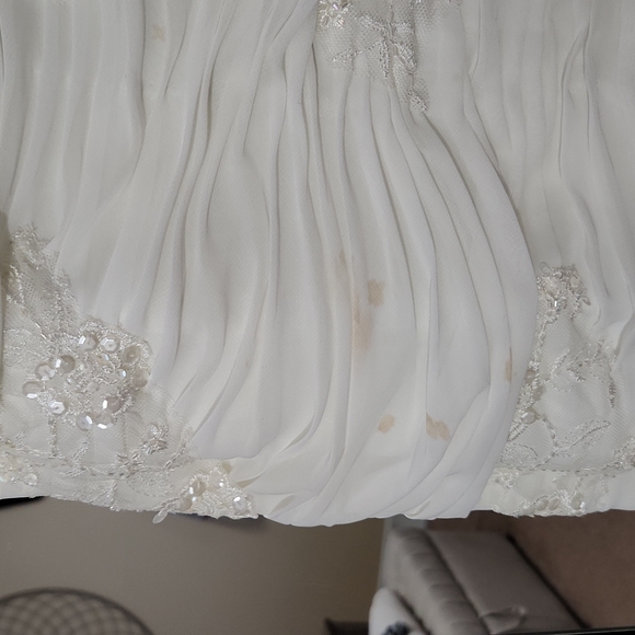 Wedding Dress - Picture 3 of 5